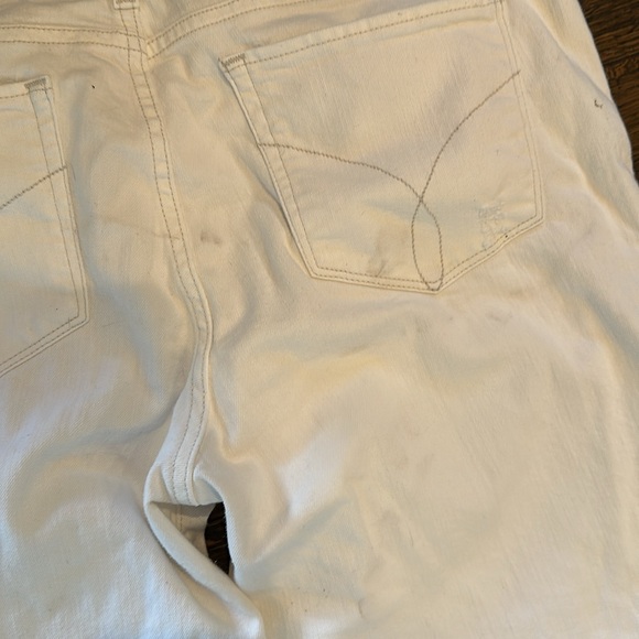 Calvin Klein White Boyfriend Jeans - Picture 8 of 9